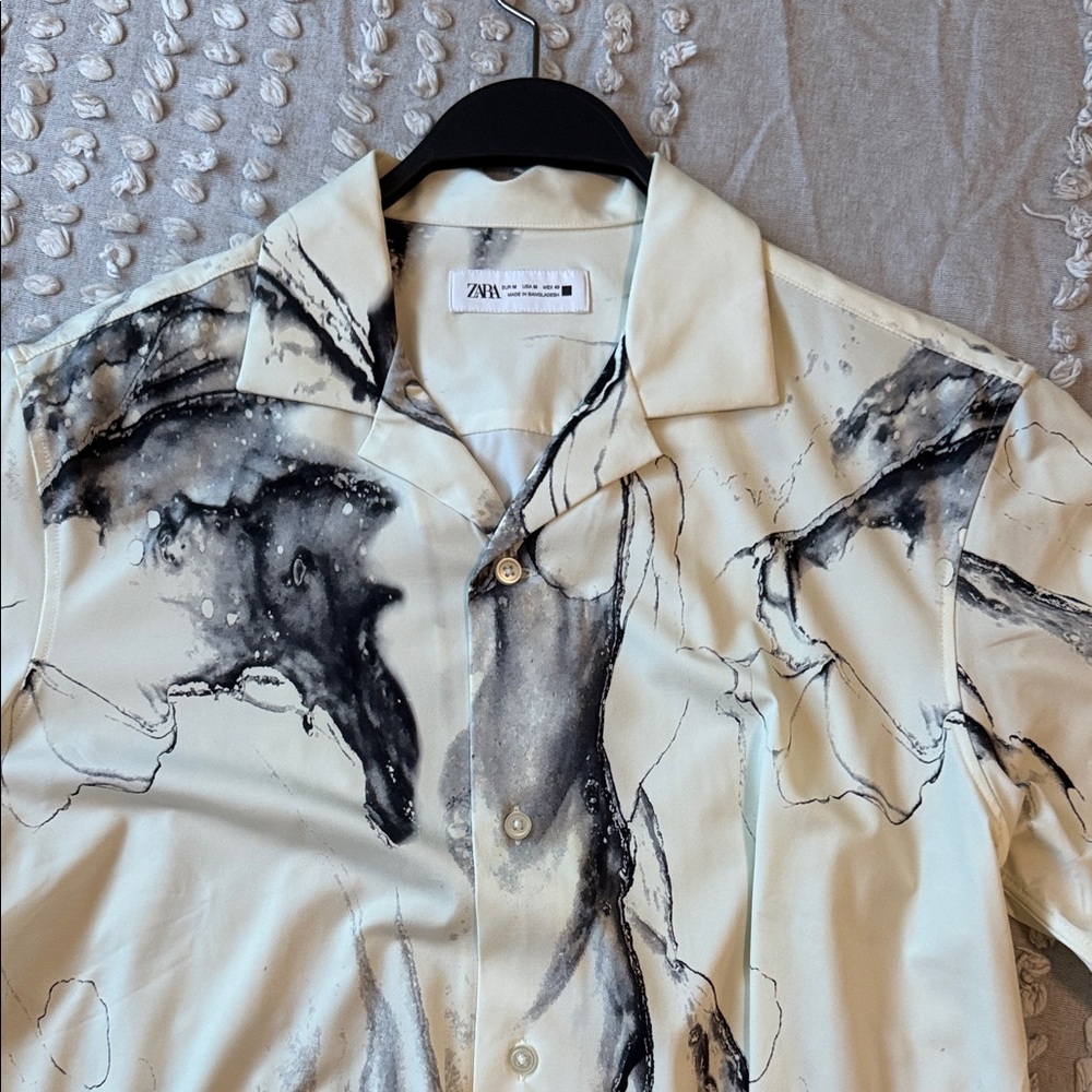 Zara Cream Shirt with Black and Gray Abstract Design